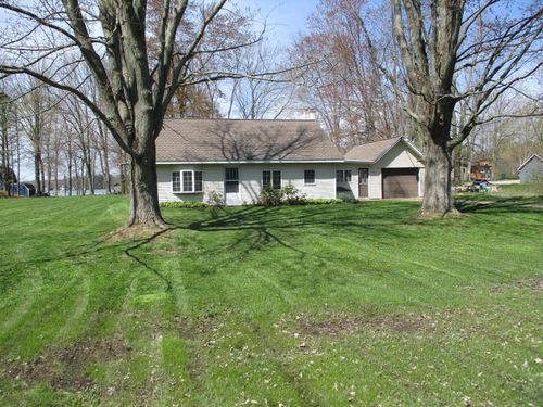 5881 122nd Ave, Fennville, MI, 49408-9208 | Card Image