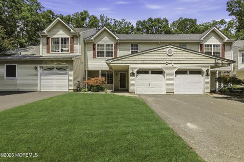 549 Woodbine Ln, Lakewood, NJ, 08701-5878 | Card Image