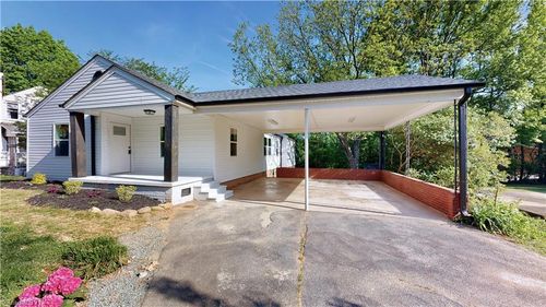 127 E Walker Ave, Asheboro, NC, 27203-6823 | Card Image