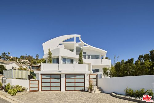 3885 Rambla Orienta, MALIBU, CA, 90265-5113 | Card Image