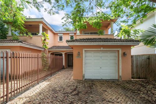 1-3060 Matilda St, Coconut Grove, FL, 33133-4546 | Card Image