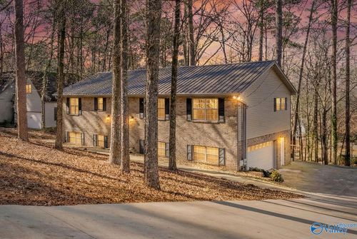 3608 Briarwood Ln, Guntersville, AL, 35976-7634 | Card Image