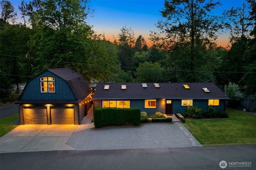1109 Lewis Ln Se, Issaquah, WA, 98027-4706 | Card Image