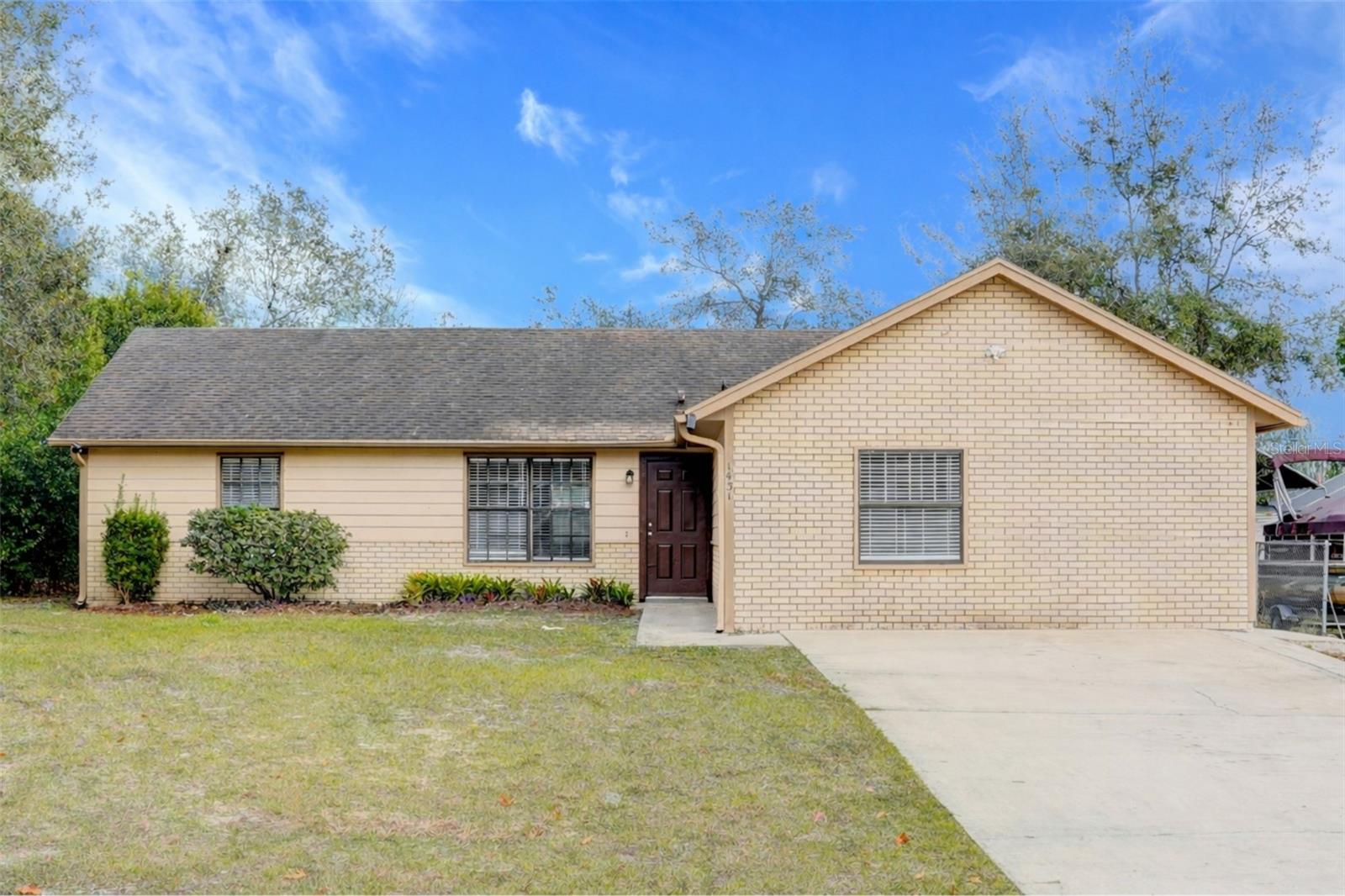 Residential in DELTONA 2