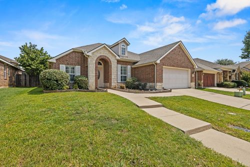 4507 Foxmeadow Trl, Arlington, TX, 76017-7955 | Card Image