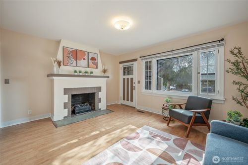 102-102 N Buchanan Ave, Wenatchee, WA, 98801-2647 | Card Image