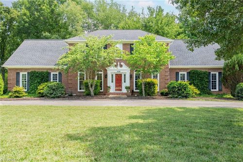 1018 Riverbend Dr, Advance, NC, 27006-8530 | Card Image