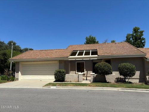 216 Estrellita Ln, Oak Park, CA, 91377-3717 | Card Image