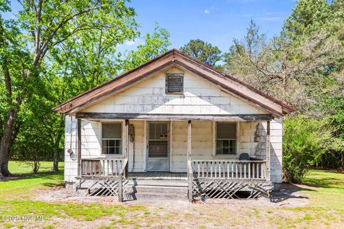 27 Cc Rd, Vanceboro, NC, 28586-7400 | Card Image