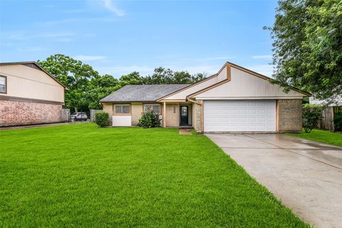 508 E Castle Harbour Dr, Friendswood, TX, 77546-5614 | Card Image