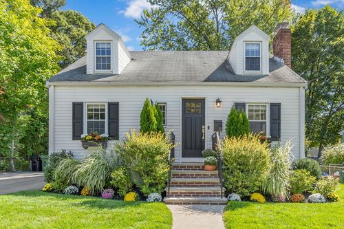 52 Edward Rd, Watertown, MA, 02472-2104 | Card Image