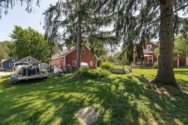 yard space | Image 29