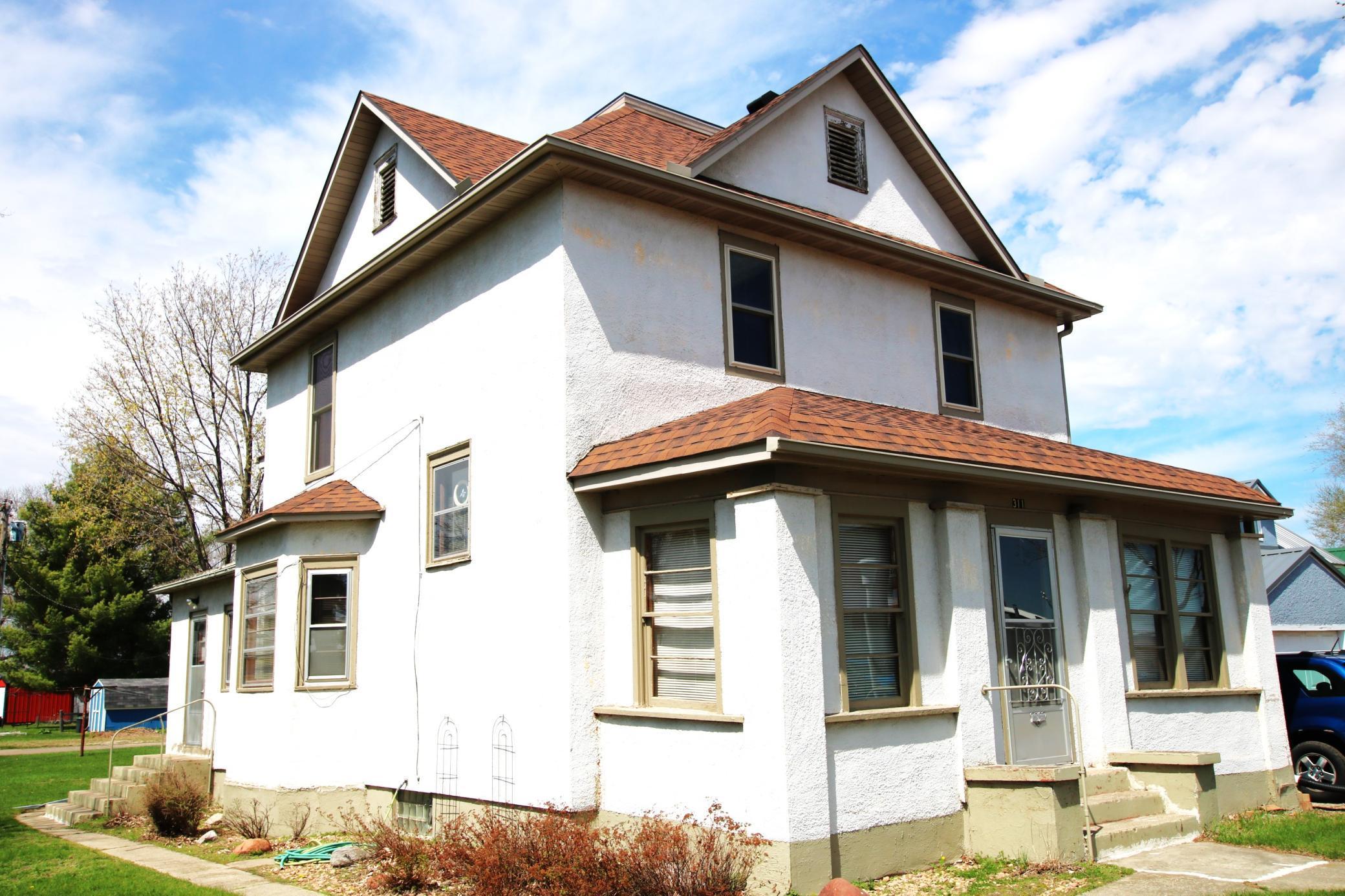 2nd St, Staples, MN 56479