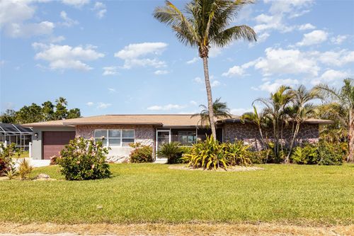 4 Oakland Hills Ct, ROTONDA WEST, FL, 33947-2235 | Card Image