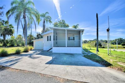 105 Rough Lane, House other with 1 bedrooms, 2 bathrooms and null parking in Haines City FL | Image 2