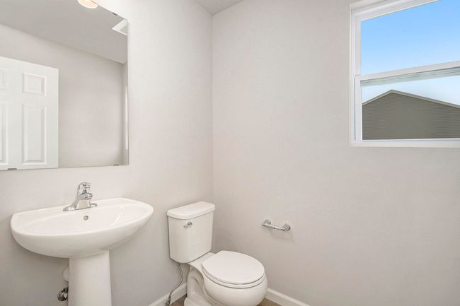 ELA005-i1910-Powder Room | Image 11