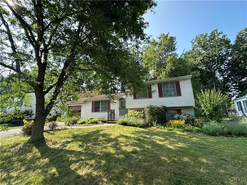 4166 Balboa Dr, Liverpool, NY, 13090-1637 | Card Image