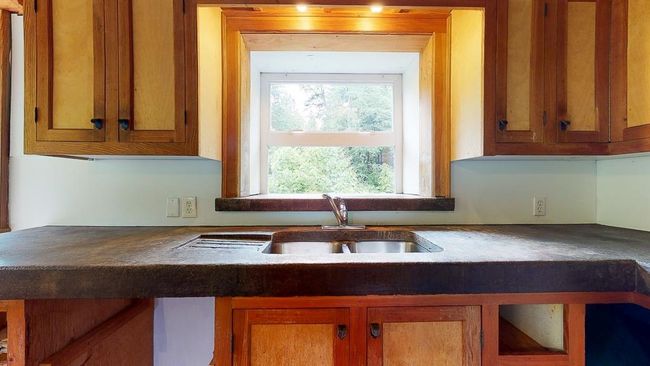 722 W Bay Rd, House other with 3 bedrooms, 1 bathrooms and null parking in Gambier Island BC | Image 13