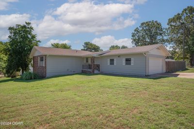 623 Carson Street, House other with 3 bedrooms, 2 bathrooms and null parking in Neosho MO | Image 2