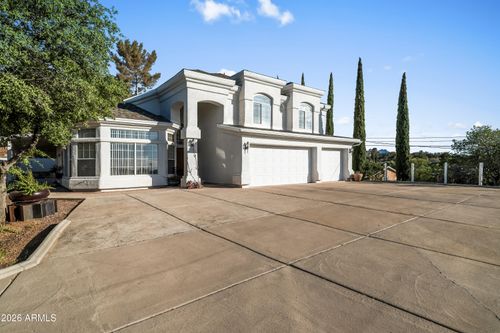 568 N Las Flores Dr, Oracle, AZ, 85623-1949 | Card Image