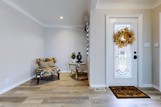 696 Norfolk St N, House other with 5 bedrooms, 3 bathrooms and 4 parking in Simcoe ON | Image 5