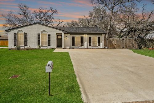 1203 Hawk Tree Dr, College Station, TX, 77845-5156 | Card Image
