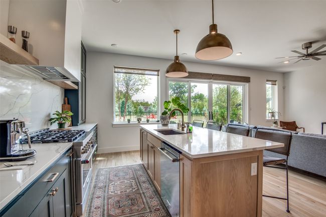 3962 Redding Row, Townhouse with 3 bedrooms, 3 bathrooms and null parking in Dallas TX | Image 6