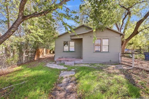 1825 W Mill St, New Braunfels, TX, 78130-8025 | Card Image