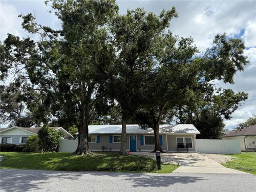 3988 San Luis Dr, SARASOTA, FL, 34235-3545 | Card Image