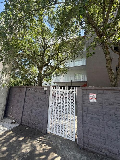3f-2536 Nw 24th St, Miami, FL, 33142-7254 | Card Image