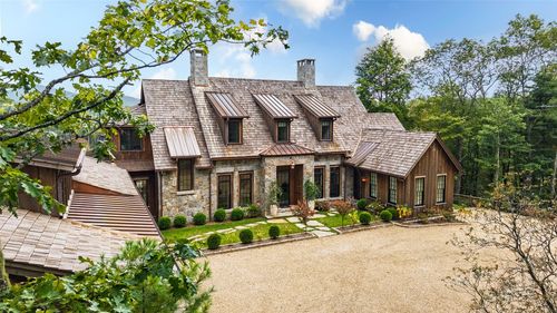 586 Mountain Meadow Ln, Cashiers, NC, 28717 | Card Image