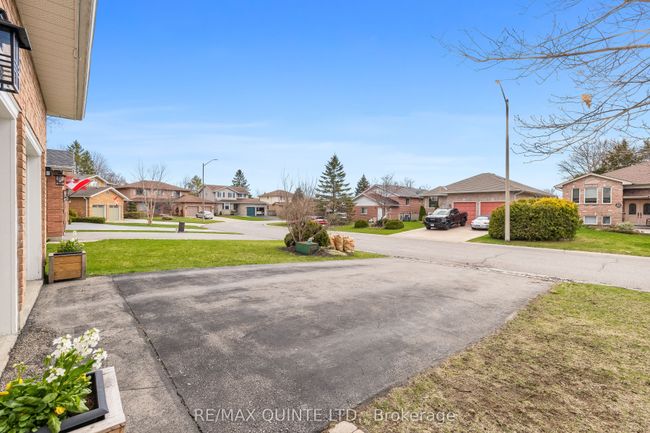 34 Forchuk Cres, House other with 4 bedrooms, 4 bathrooms and 4 parking in Trenton ON | Image 4