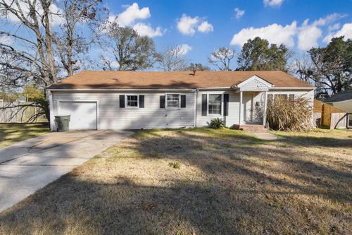 2356 Briarcliff Dr, Beaumont, TX, 77706-2930 | Card Image