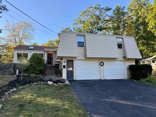 17 Harding Rd, Portsmouth, NH, 03801-5814 | Card Image