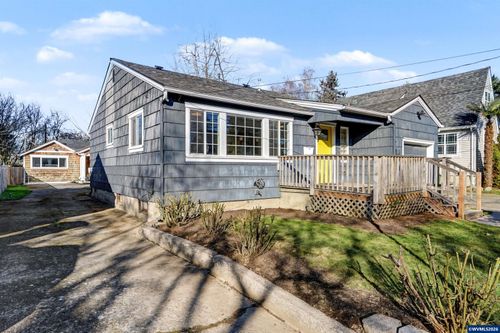 995 Garnet St Ne, Salem, OR, 97301-1303 | Card Image