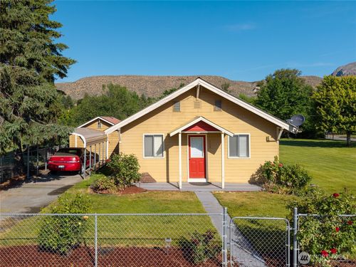 119 N Locust Ave, Tonasket, WA, 98855-8827 | Card Image