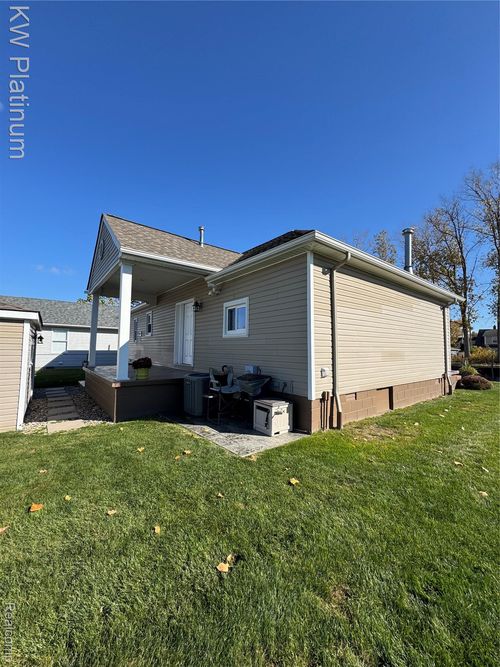 9871 Saint John Dr, Algonac, MI, 48001-4236 | Card Image