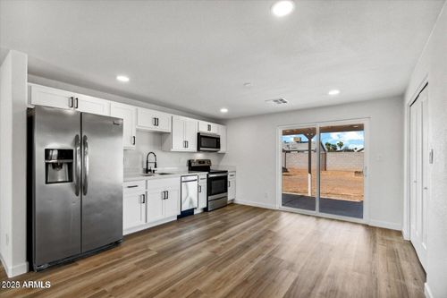 4150 E Sweetwater Ave, Phoenix, AZ, 85032-6738 | Card Image
