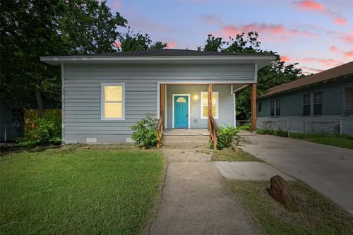 906 S Willow St, Sherman, TX, 75090-8038 | Card Image