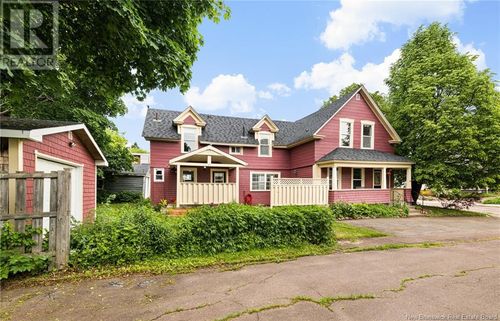 52 Dominion St, Moncton, NB, E1C6G7 | Card Image