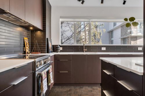 101-2135 Argyle Ave, West Vancouver, BC, V7V1A5 | Card Image