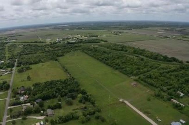 00 County Road 168, Home with 0 bedrooms, 0 bathrooms and null parking in Alvin TX | Image 17