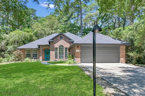 84 Oak Grove Ln, Conroe, TX, 77304-2515 | Card Image