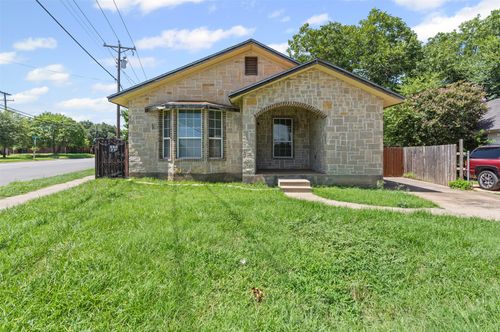 322 W Willingham St, Cleburne, TX, 76033-4821 | Card Image