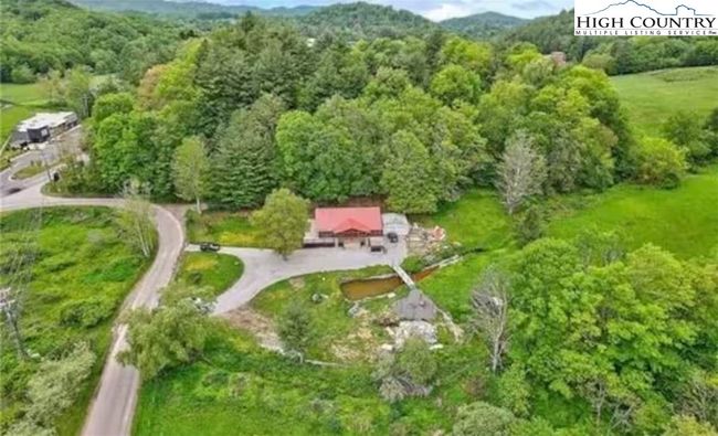 49 Dobbins Rd, House other with 3 bedrooms, 3 bathrooms and null parking in Banner Elk NC | Image 32