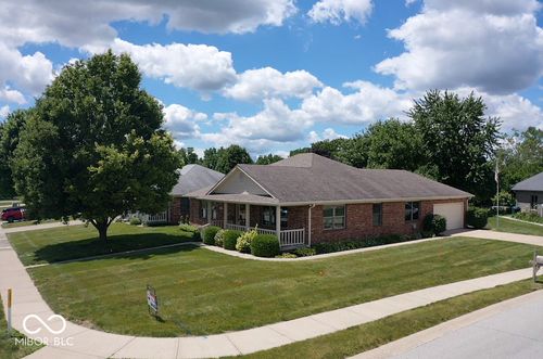 200 Locust Ln, Mooresville, IN, 46158-1139 | Card Image
