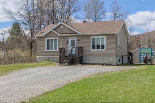1856 Av Du Lac-St-Charles, Québec, QC, G3G3H1 | Card Image