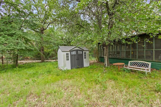 View of yard with a sunroom | Image 32