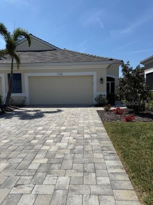 7608 Registrar Way, SARASOTA, FL, 34243-2530 | Card Image