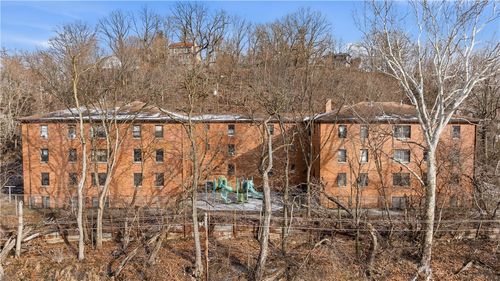 121 Locust St, Ambridge, PA, 15003-2176 | Card Image